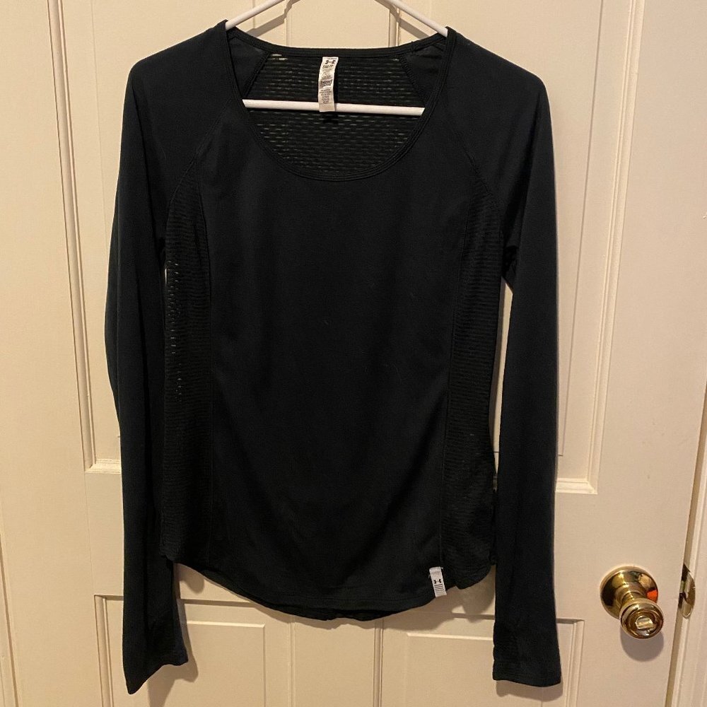 Under Armour Long Sleeved Heat Gear Top SMALL with Sheer w/back pocket